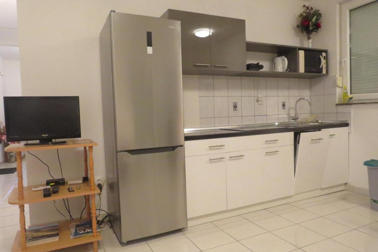 Modra Kuca Apartment Mandre Luaran gambar