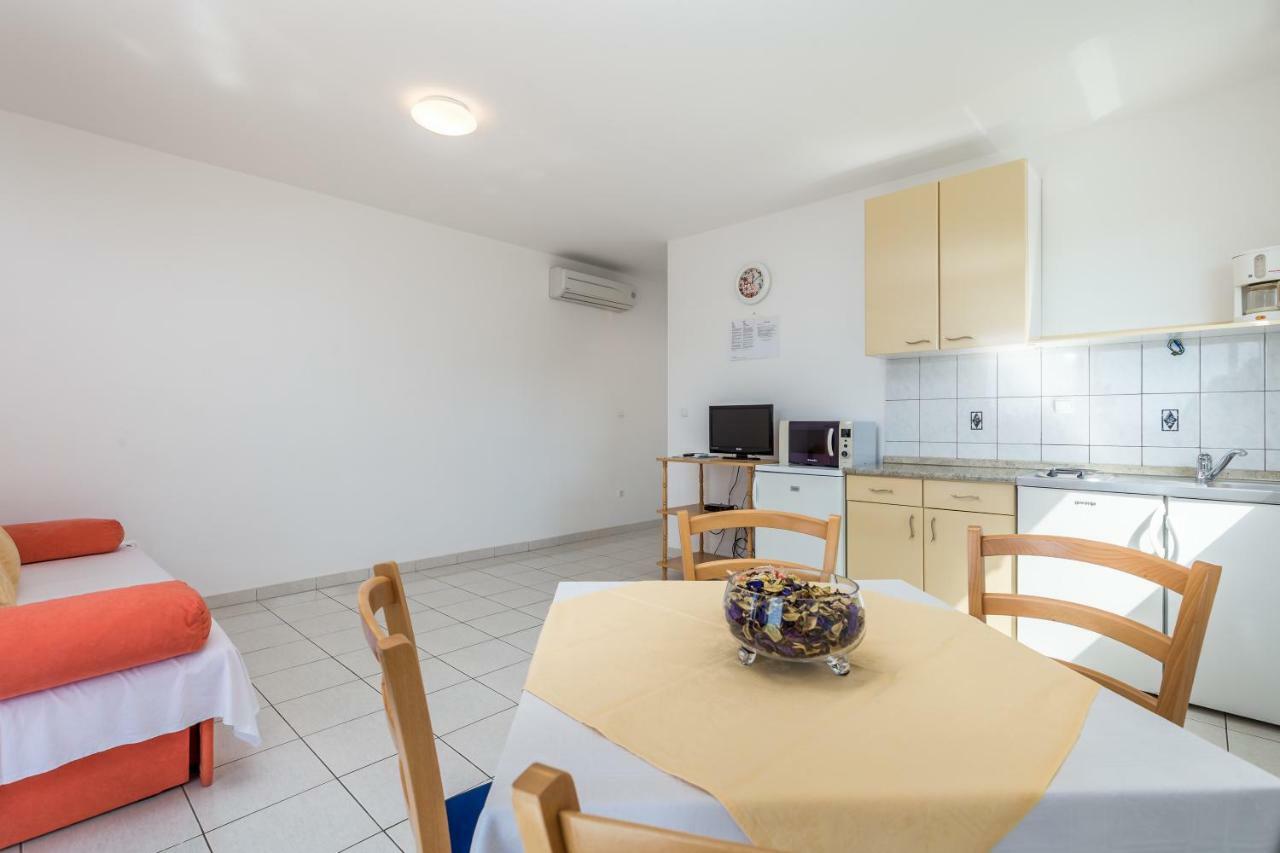 Modra Kuca Apartment Mandre Luaran gambar